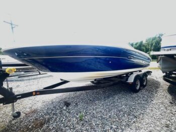 2004 Sea Ray 220 Select