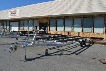 Com-Fab Trailers PT2426G | Galvanized Trailer for up to 26' Tritoon Boat